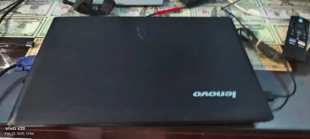 Laptop lenovo  hitam