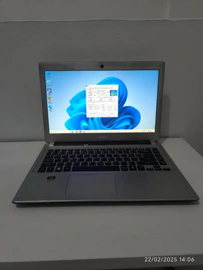 Laptop acer V5-471G i3 dual vga
