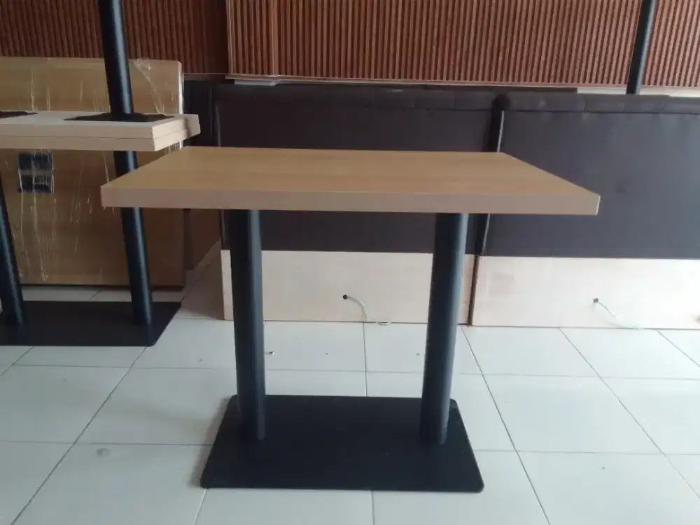 Meja Cafe kaki 2 palang