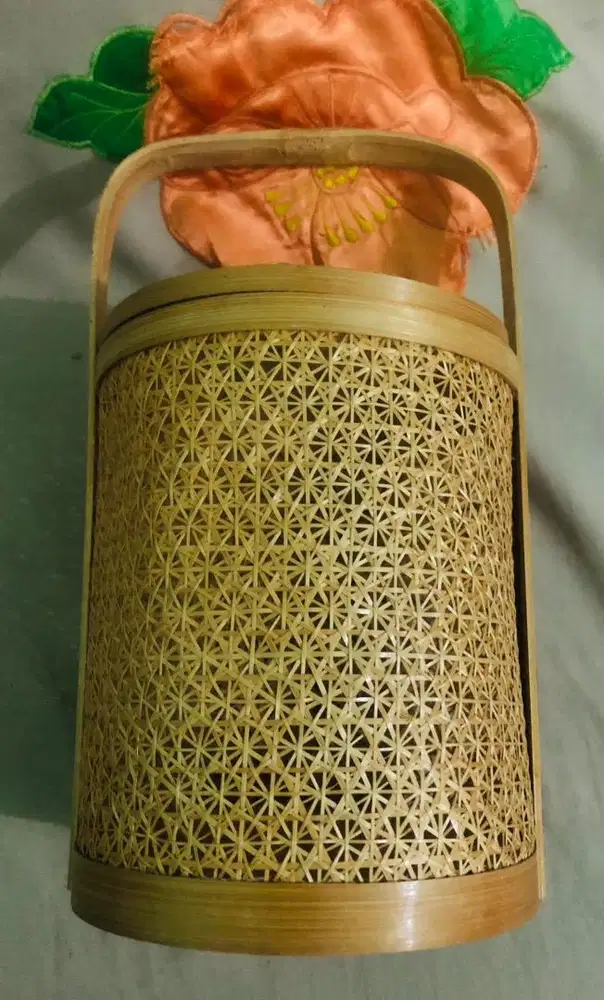 Dijual Tempat Hampers Rantang Anyaman Bambu 23 cm