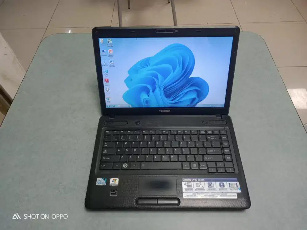 JUAL LAPTOP TOSHIBA MURAH SIAP PAKAI