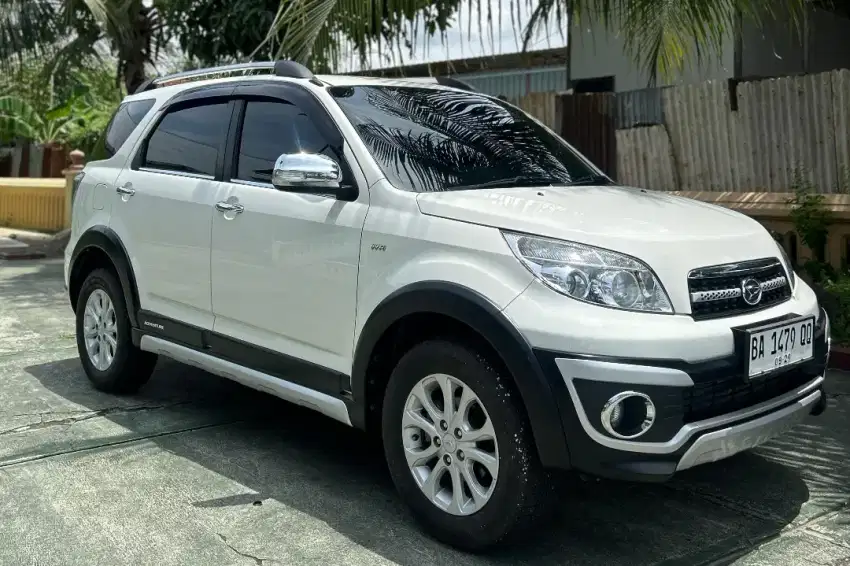 DAIHATSU Terios TX Adventure 2015 m\t