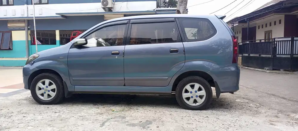 Toyota Avanza 2011 Bensin