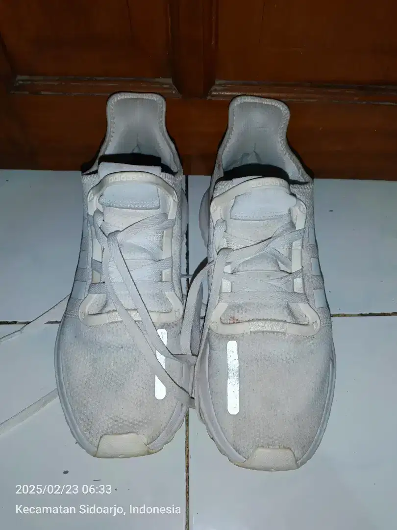 Jual sepatu adidas sz 45.bu.chat / wa.siapa cepat dia dapat.