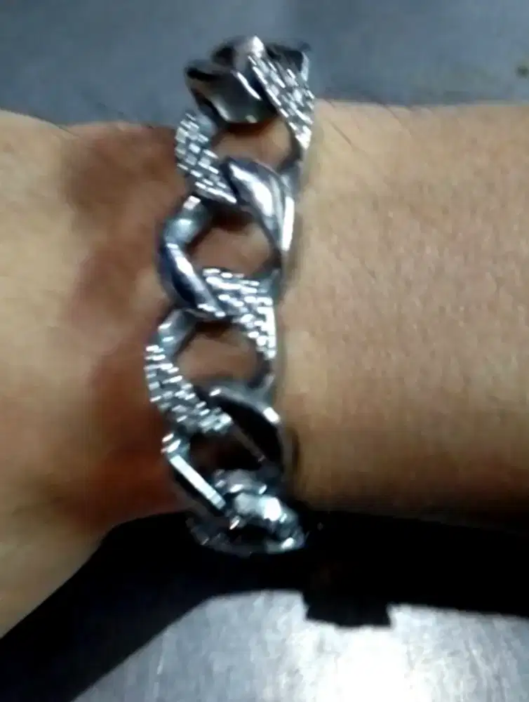 Dijual Gelang Titanium D Paris cewek /cowok