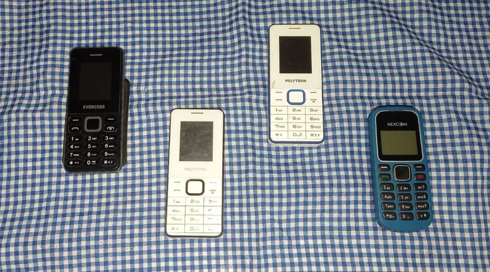 Ponsel Fitur All  Merk