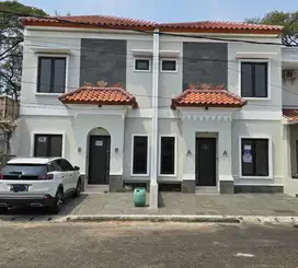 Dijual Cepat Lokasi Bagus Rumah Taman Ubud Lippo Karawaci Tangerang