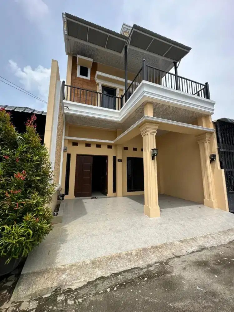 DIJUAL CEPAT RUMAH CANTIK LANTAI 2 LOKASI STRATEGIS NYAMAN DI S.PEMDA