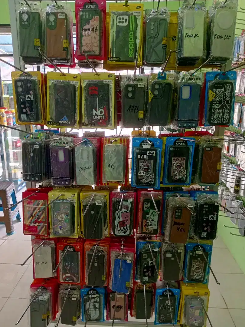 Soft Case , Hard Case Oppo banyak tipe Ready