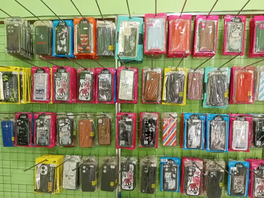 Soft Case , Hard Case Realme ready banyak tipe
