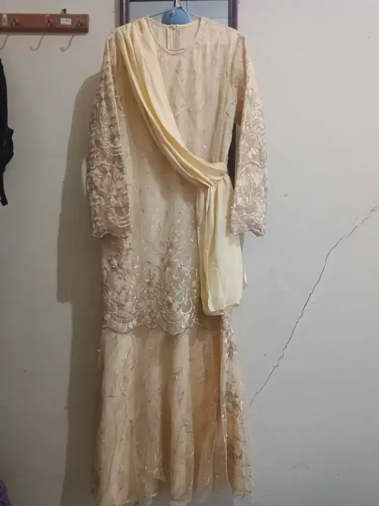 Baju pesta atau lebaran