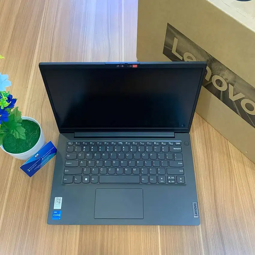 LAPTOP LENOVO V14 INTEL CORE 3 GEN 12 RAM 8 GB SSD 256 GB | BNOB