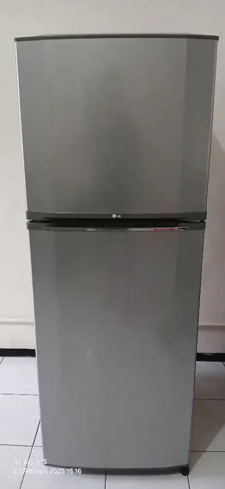 LG kulkas 2 pintu