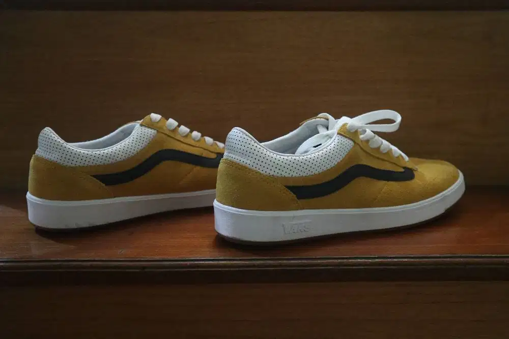 Sepatu Vans Vintage Suede (barang second)