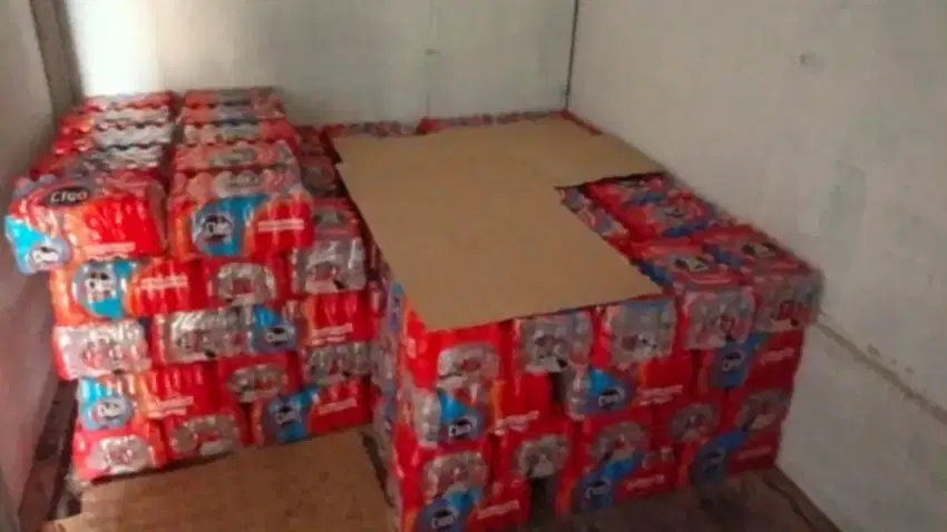 Jual air minum cleo mini satu krat