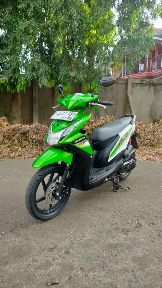 Bissmillah dijual motor Honda beat fi 2013 istimewa