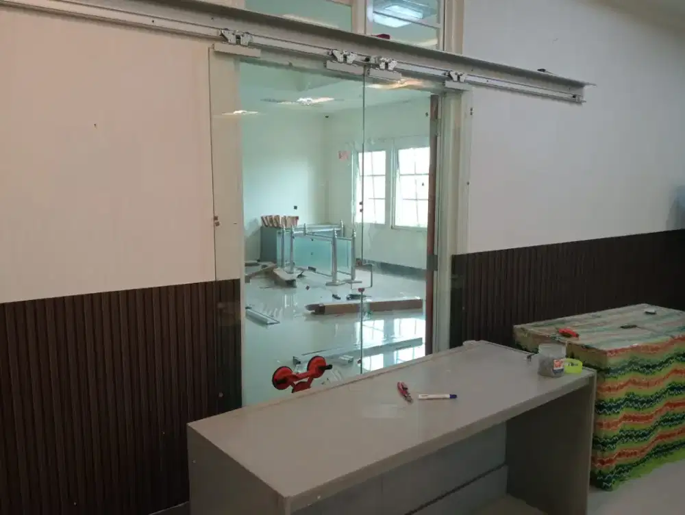 Pintu sensor kaca temptred