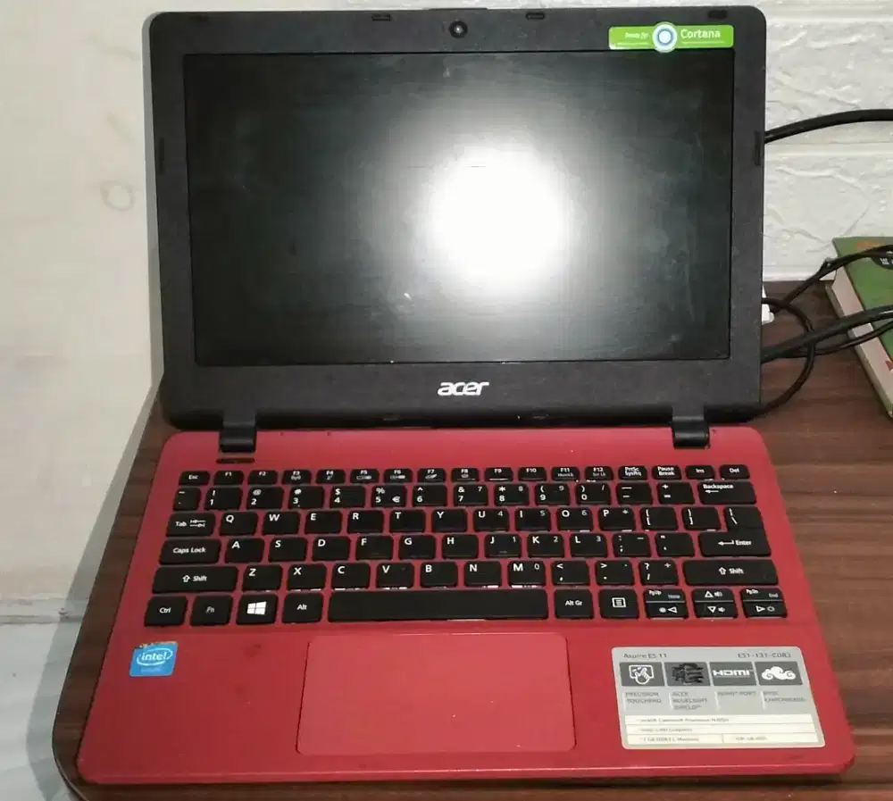 Laptop Acer Aspire ES 11 ES1-131-COR3 no nego