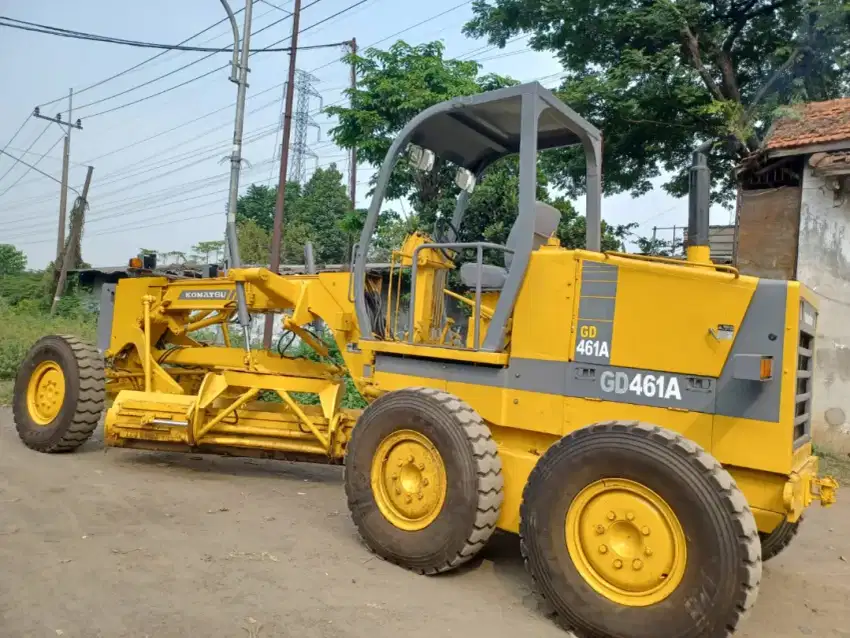 GRADER KOMATSU GD461A