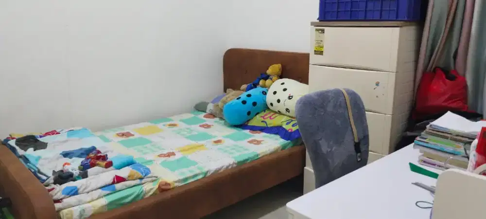 Tempat tidur ukuran sedang