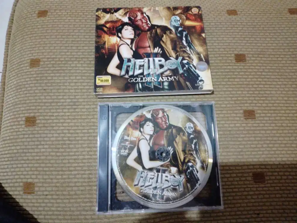 vcd hellboy:golden army original koleksi pribadi