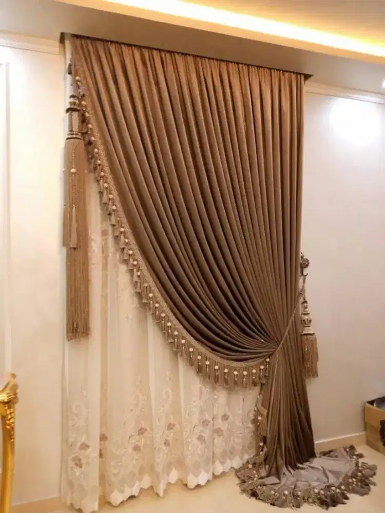 Pasang gordyn gorden murah vertikal roll blind jasa wallpaper dinding