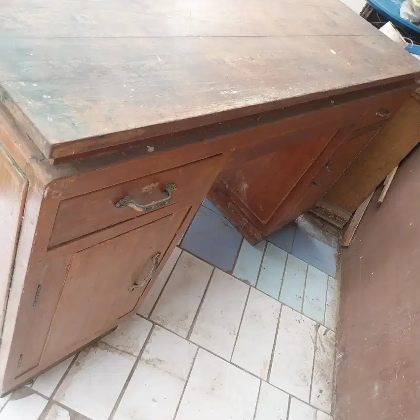 Meja kantor kayu Jati