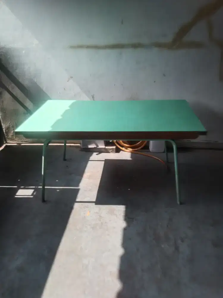 Meja makan jadul antik