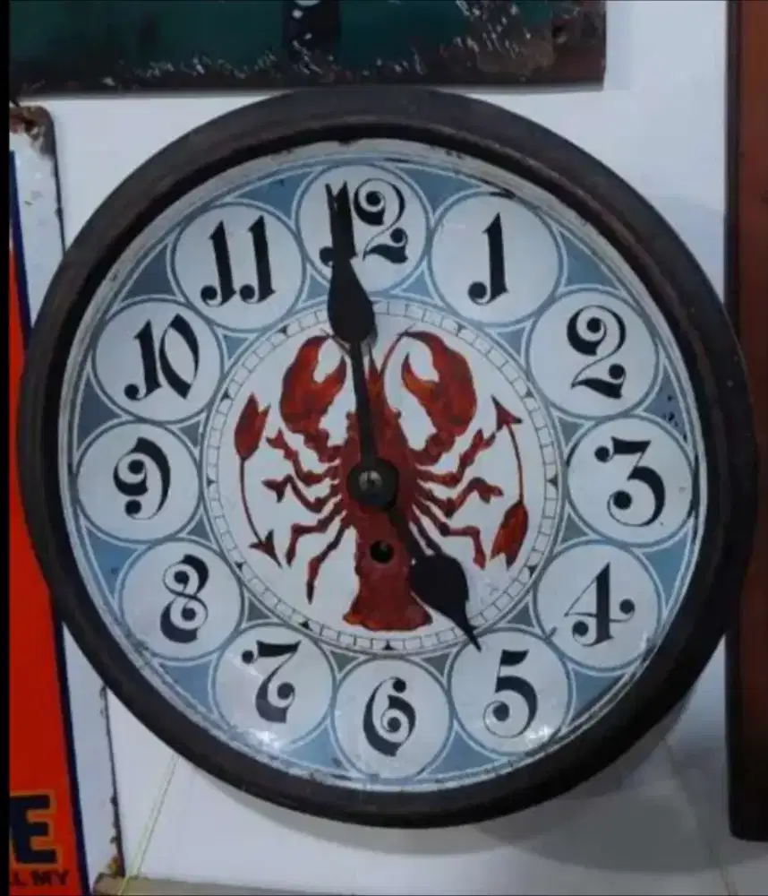 ENAMEL JAM DINDING VINTAGE