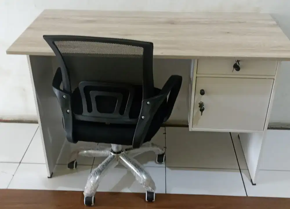 MEJA KERJA / KANTOR + KURSI KERJA / KANTOR COD BARU FREE ONGKIR