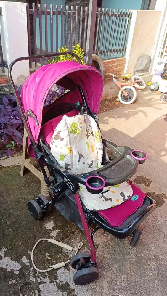 Stroller dorongan bayi