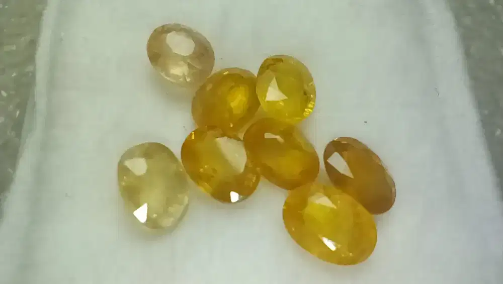 Natural Yellow Sapphire Corundum Afrika Mewah Dijual Satuan