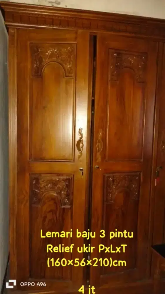 Lemari kayu jati kokoh kualitas istimewa