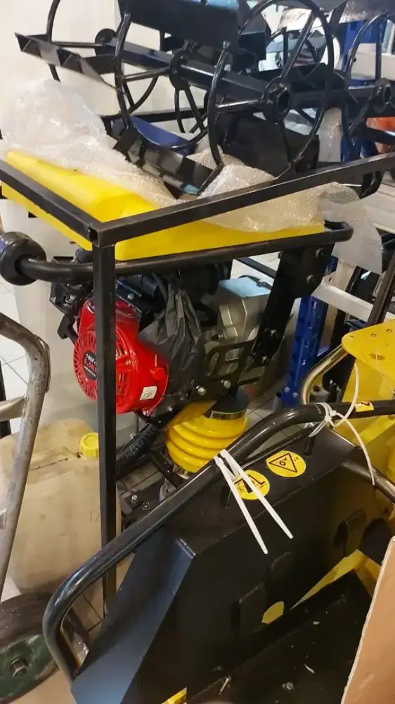 Stamper kodok kuda baby roller jack hamer molen genset