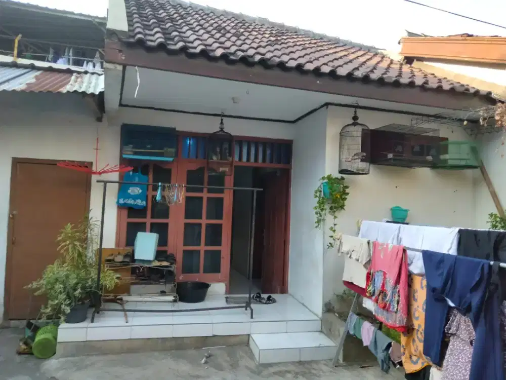 Jual rumah lokasi dekat RSUD brayat minulyo lt 100m hrg 500jt nego