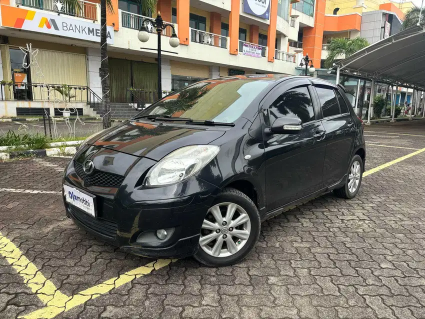 Pajak Panjang - Toyota Yaris 1.5 E Bensin-MT 2010