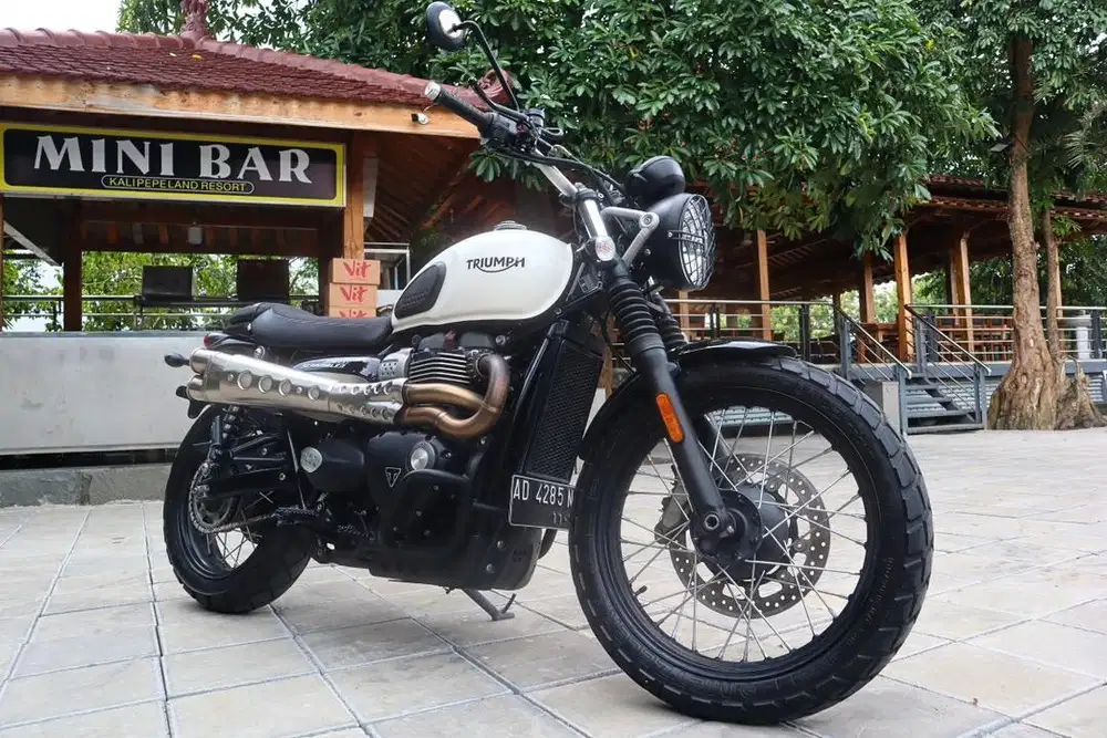 Triumph street scrambler 900cc 2020
