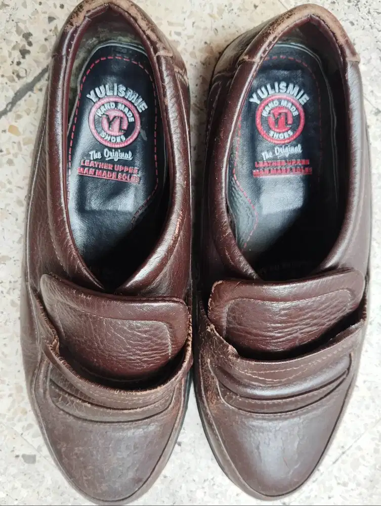 Sepatu bagus dan keren