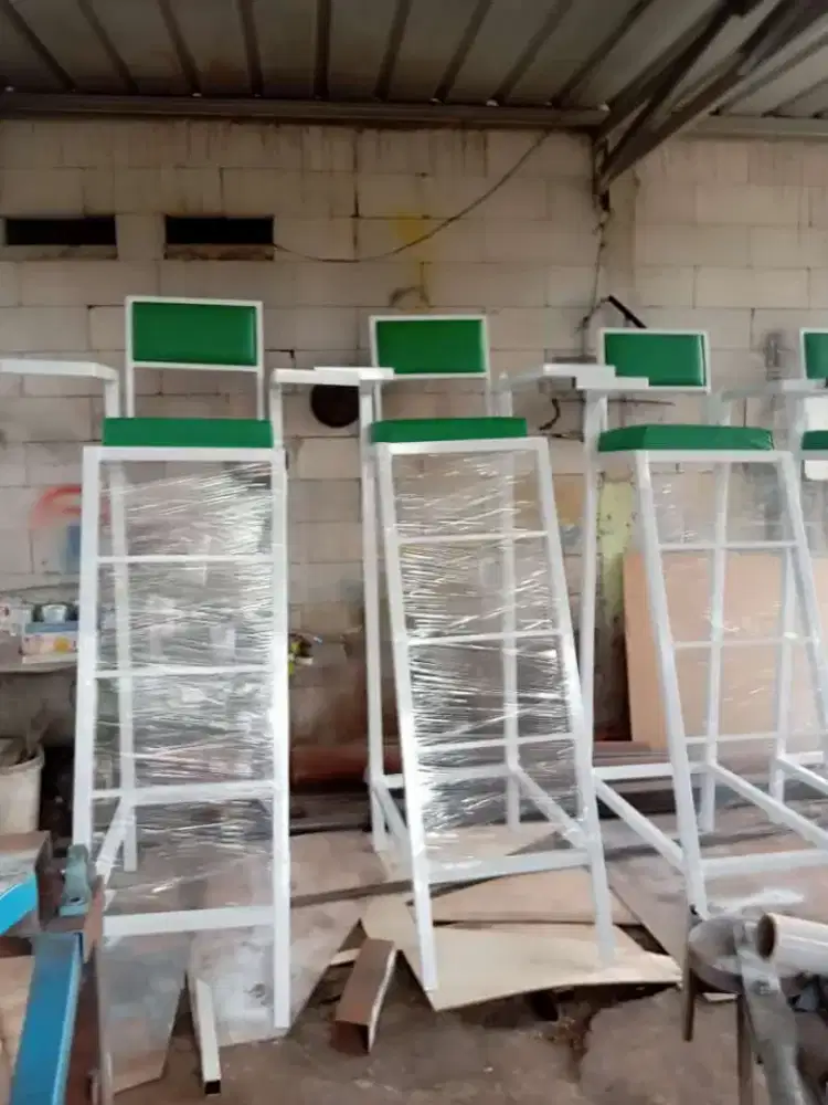 Kursi wasit badminton