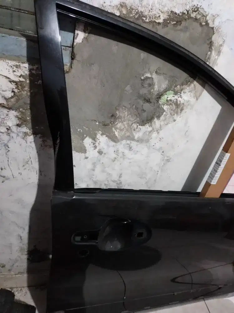Di jual Pintu Avanza bagian kanan depan