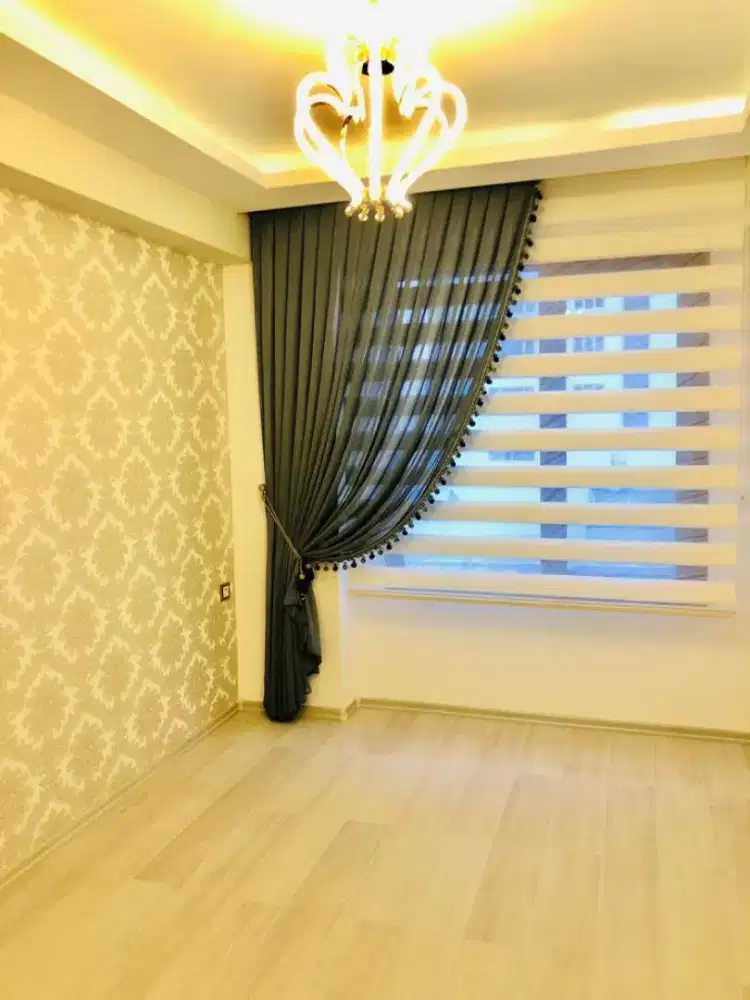 Pasang gordyn gorden murah vertikal roll blind jasa wallpaper dinding