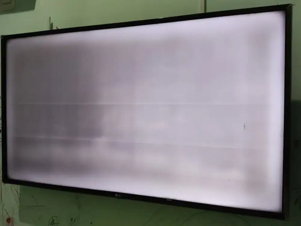 Smart TV LG LED 43 Layar rusak nge-blank putih