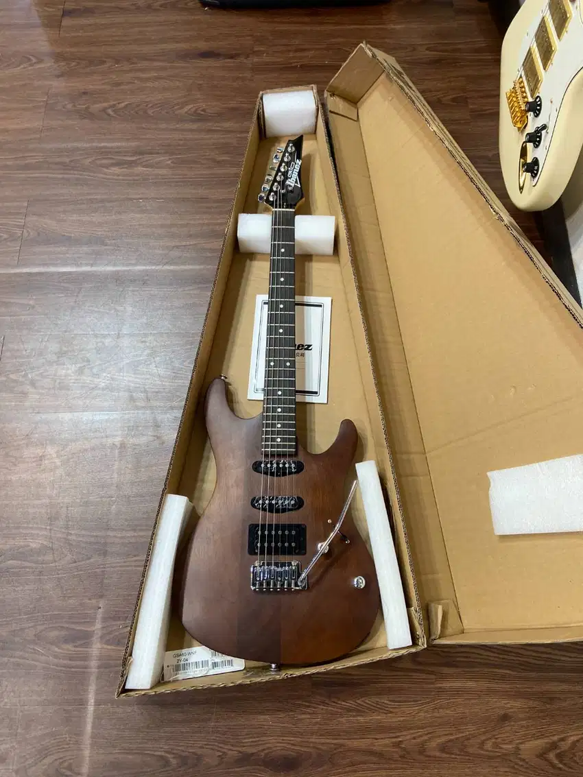 Ibanez GSA60 Walnut Flat