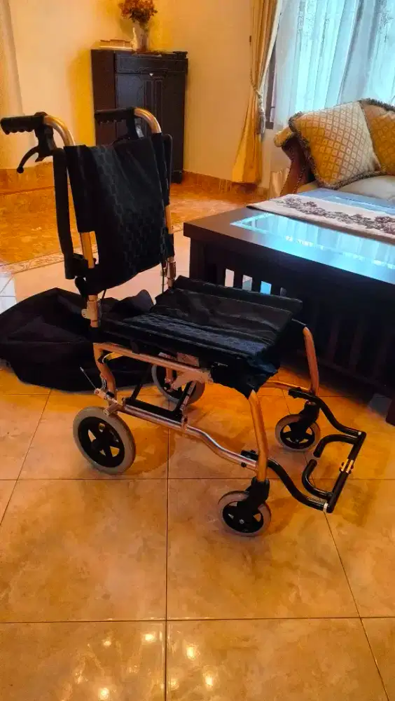 Kursi Roda Wheel chair Gea Preloved No minus