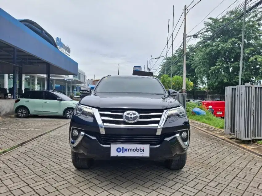 [OLX Mobbi] Toyota Fortuner Hitam 2.4 4x2 VRZ Solar-AT 2016 ULP