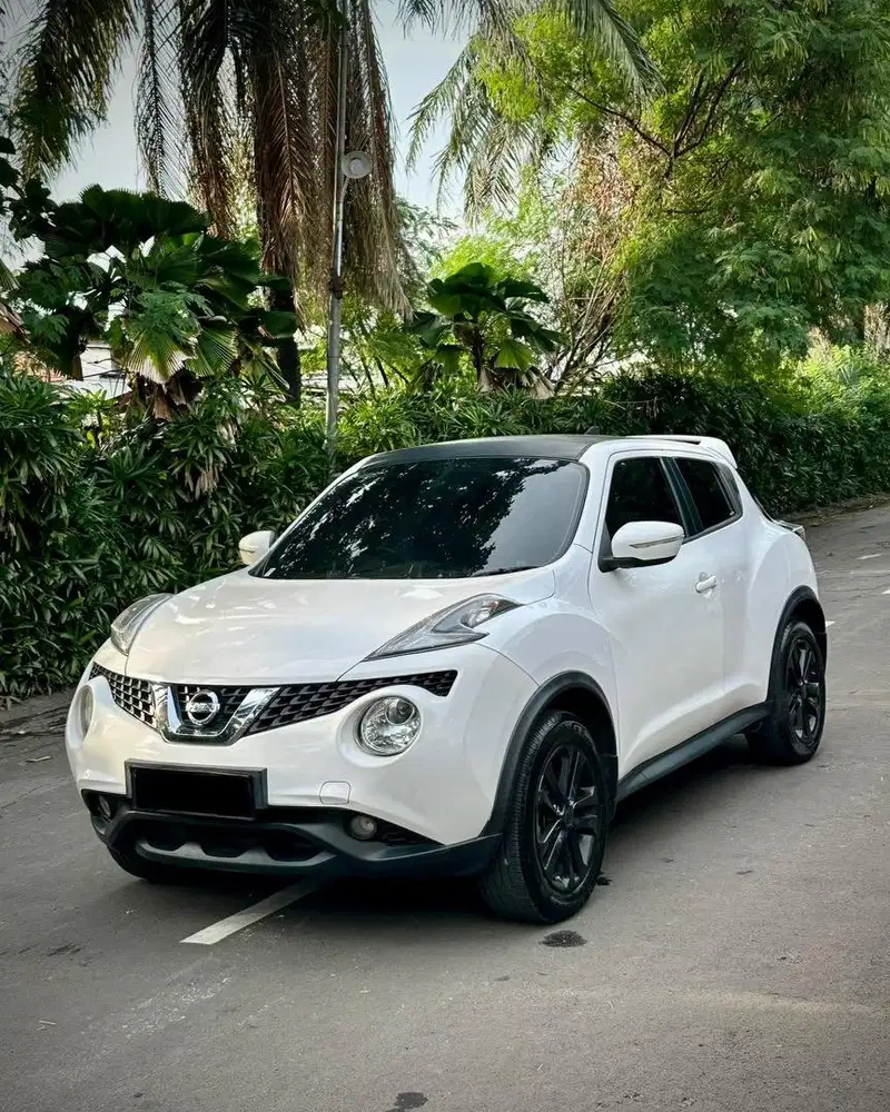 Nissan Juke RX 2015 red interior