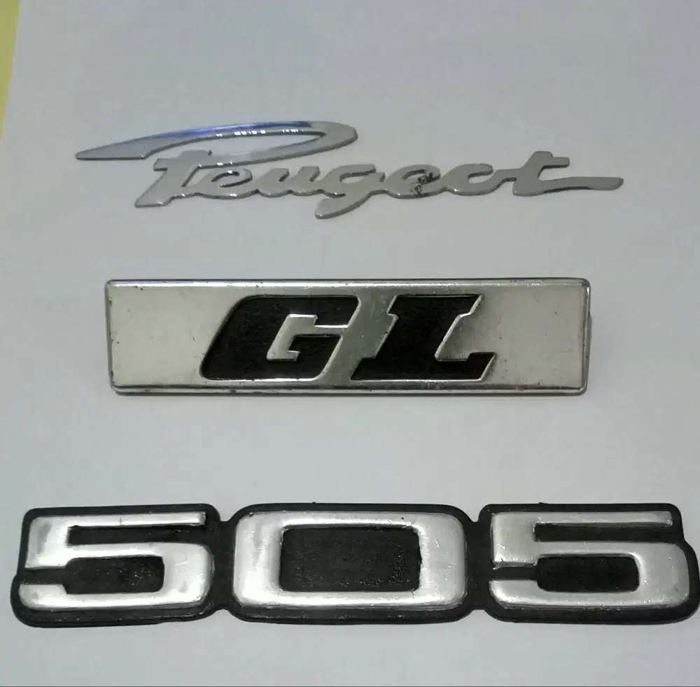 Peugeot 504 Emblem 505