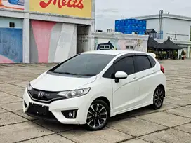 [TDP 7JT ] HONDA JAZZ RS AT MATIC AUTOMATIC 2017 PUTIH LOW KILOMETER