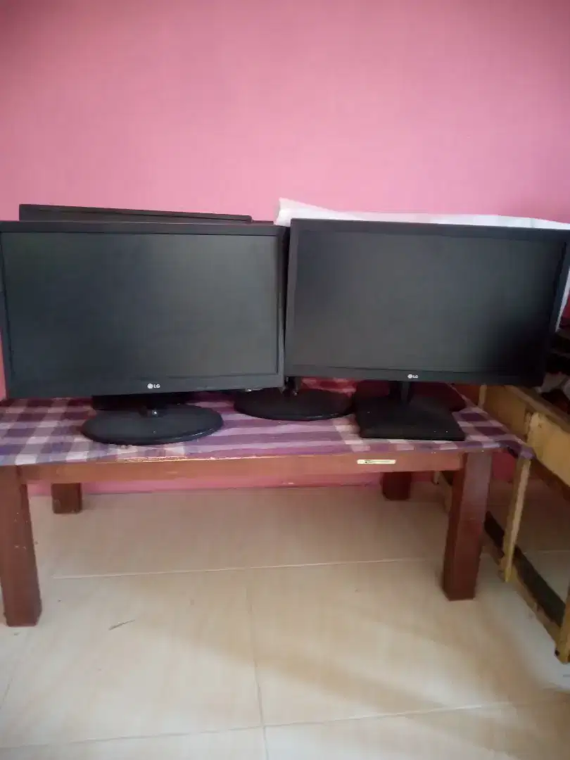 Monitor Lcd Komputer Merk LG