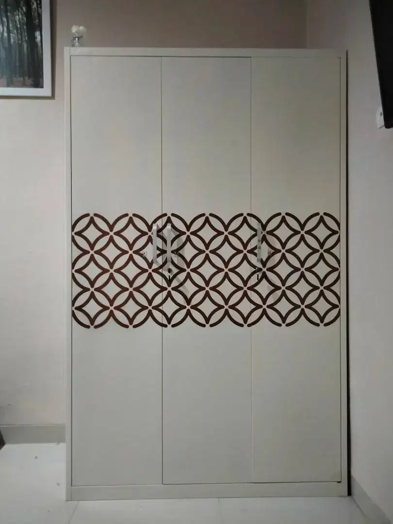 Lemari pakaian pintu 3 informa